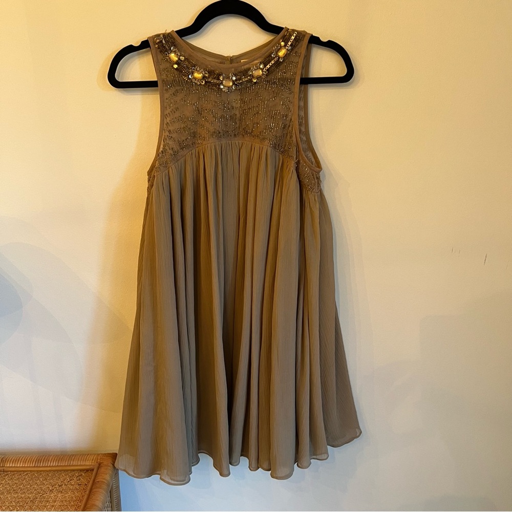 Moulinette Soeurs Swingy Sleeveless Sonora Dress Gray with Collar Embellishment - Picture 4 of 11